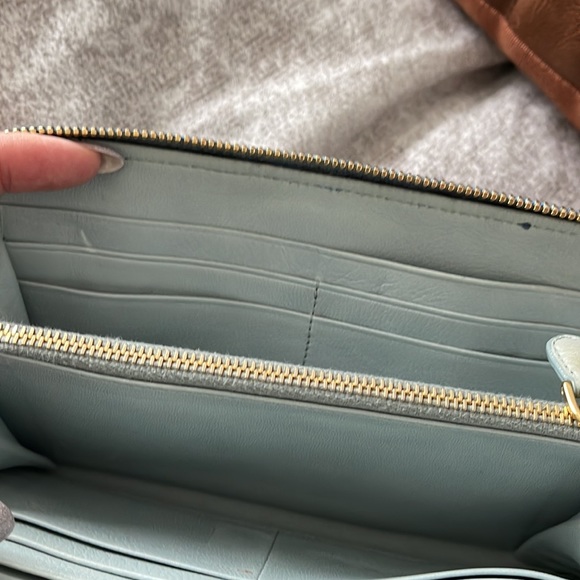 Prada Wallet - Picture 11 of 11